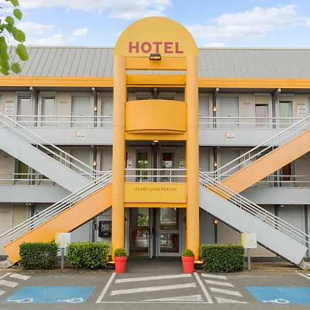 Premiere Classe Hotel