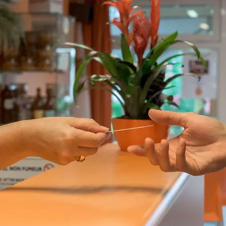 Hotel The Originals Access, Recouvrance Ouest *