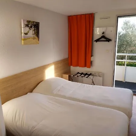 Hotel The Originals Access, Recouvrance Ouest Saintes