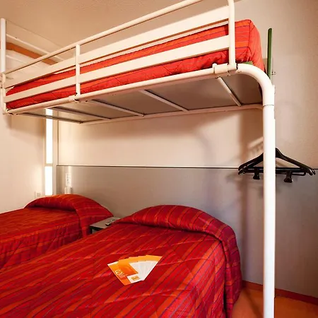 Hotel The Originals Access, Recouvrance Ouest Saintes