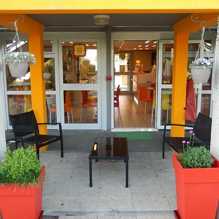 The Originals Access, Recouvrance Ouest Saintes